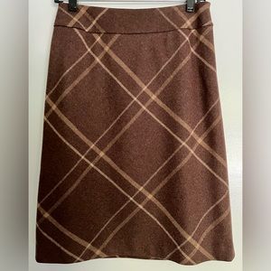 Ann Taylor brown plaid fully lined wool A-line skirt with side zip.